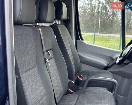 Синий Мерседес Sprinter, объемом двигателя 2.2 л и пробегом 320 тыс. км за 18900 $, фото 25 на Automoto.ua