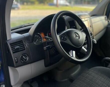 Синий Мерседес Sprinter, объемом двигателя 2.2 л и пробегом 360 тыс. км за 19800 $, фото 3 на Automoto.ua