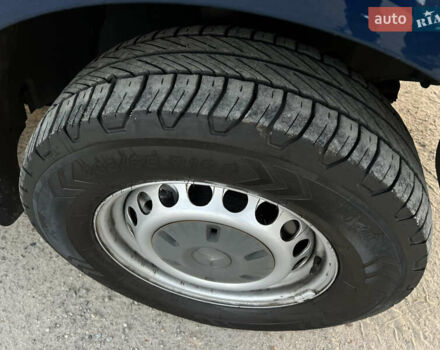 Синий Мерседес Sprinter, объемом двигателя 2.2 л и пробегом 350 тыс. км за 19900 $, фото 41 на Automoto.ua