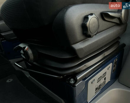 Синий Мерседес Sprinter, объемом двигателя 2.2 л и пробегом 350 тыс. км за 19900 $, фото 37 на Automoto.ua