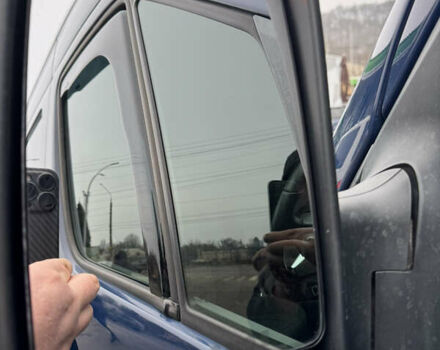 Синий Мерседес Sprinter, объемом двигателя 0 л и пробегом 237 тыс. км за 29906 $, фото 19 на Automoto.ua