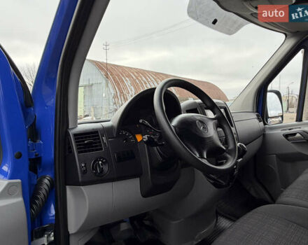 Синий Мерседес Sprinter, объемом двигателя 2.2 л и пробегом 295 тыс. км за 20500 $, фото 19 на Automoto.ua
