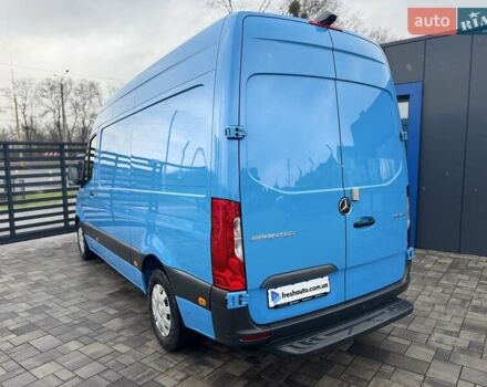 Синий Мерседес Sprinter, объемом двигателя 2.2 л и пробегом 331 тыс. км за 26900 $, фото 10 на Automoto.ua