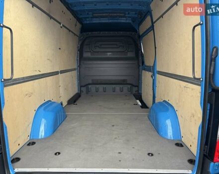 Синий Мерседес Sprinter, объемом двигателя 2.2 л и пробегом 331 тыс. км за 26900 $, фото 4 на Automoto.ua
