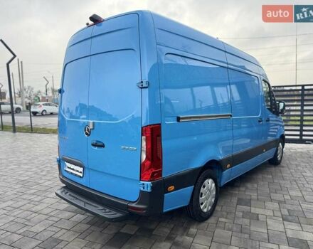 Синий Мерседес Sprinter, объемом двигателя 2.2 л и пробегом 331 тыс. км за 26900 $, фото 12 на Automoto.ua