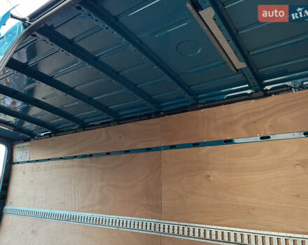 Синій Мерседес Sprinter, об'ємом двигуна 2.2 л та пробігом 288 тис. км за 30000 $, фото 70 на Automoto.ua