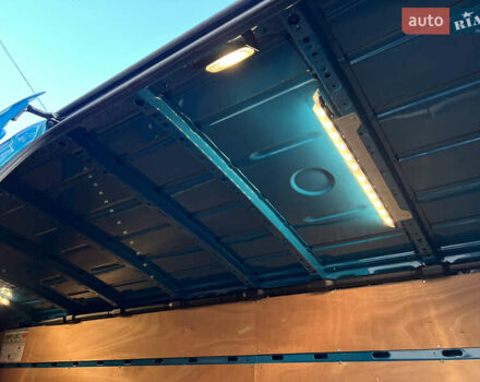 Синій Мерседес Sprinter, об'ємом двигуна 2.2 л та пробігом 288 тис. км за 30000 $, фото 84 на Automoto.ua