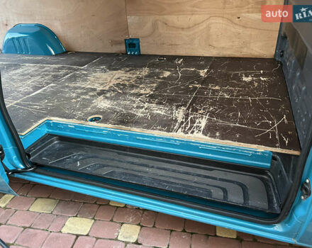 Синій Мерседес Sprinter, об'ємом двигуна 2.2 л та пробігом 288 тис. км за 30000 $, фото 71 на Automoto.ua