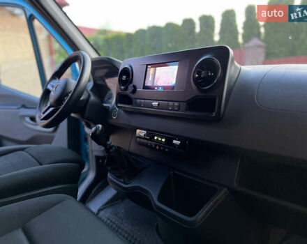Синій Мерседес Sprinter, об'ємом двигуна 2.2 л та пробігом 288 тис. км за 30000 $, фото 57 на Automoto.ua