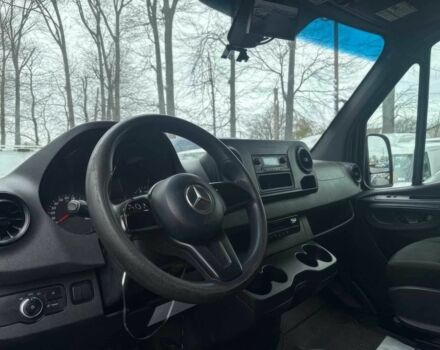 Синий Мерседес Sprinter, объемом двигателя 3 л и пробегом 84 тыс. км за 12400 $, фото 8 на Automoto.ua