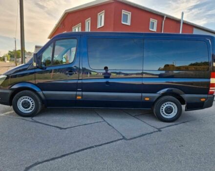 Синий Мерседес Sprinter, объемом двигателя 2.2 л и пробегом 47 тыс. км за 11000 $, фото 3 на Automoto.ua