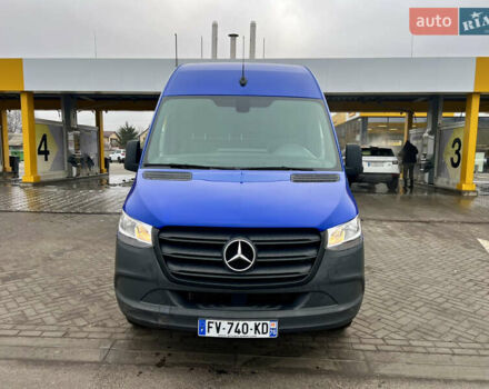 Синий Мерседес Sprinter, объемом двигателя 2.2 л и пробегом 260 тыс. км за 22500 $, фото 3 на Automoto.ua