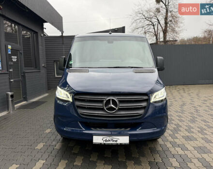 Синий Мерседес Sprinter, объемом двигателя 3 л и пробегом 151 тыс. км за 40719 $, фото 2 на Automoto.ua