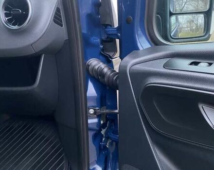 Синий Мерседес Sprinter, объемом двигателя 2.14 л и пробегом 300 тыс. км за 27900 $, фото 33 на Automoto.ua