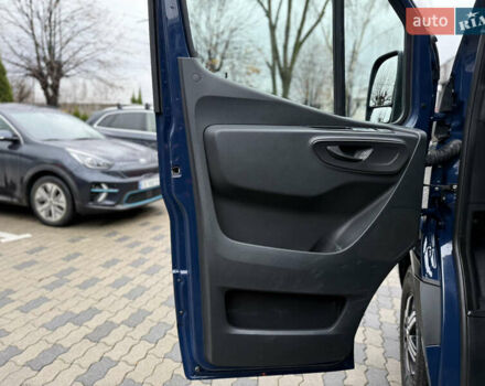 Синий Мерседес Sprinter, объемом двигателя 3 л и пробегом 151 тыс. км за 40719 $, фото 16 на Automoto.ua