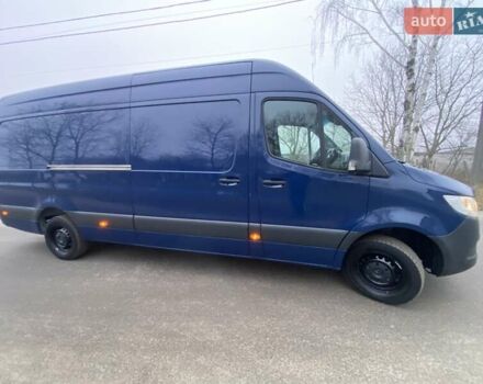 Синий Мерседес Sprinter, объемом двигателя 2.14 л и пробегом 300 тыс. км за 27900 $, фото 1 на Automoto.ua