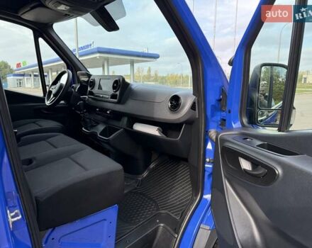 Синий Мерседес Sprinter, объемом двигателя 2.2 л и пробегом 251 тыс. км за 24250 $, фото 22 на Automoto.ua