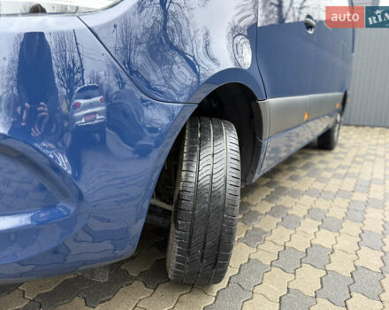 Синий Мерседес Sprinter, объемом двигателя 3 л и пробегом 151 тыс. км за 40719 $, фото 9 на Automoto.ua