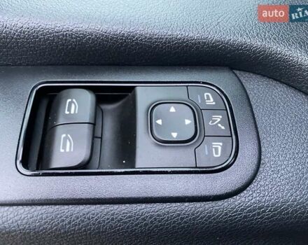 Синий Мерседес Sprinter, объемом двигателя 2.14 л и пробегом 300 тыс. км за 27900 $, фото 27 на Automoto.ua