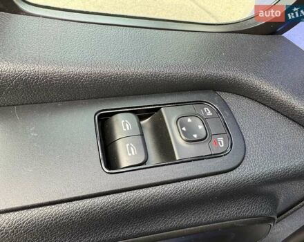 Синий Мерседес Sprinter, объемом двигателя 2.2 л и пробегом 251 тыс. км за 24250 $, фото 11 на Automoto.ua