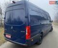 Синий Мерседес Sprinter, объемом двигателя 2.14 л и пробегом 300 тыс. км за 27900 $, фото 2 на Automoto.ua
