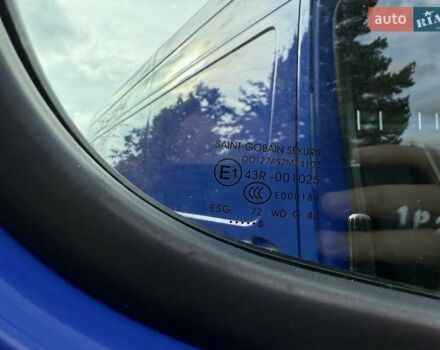 Синий Мерседес Sprinter, объемом двигателя 2.2 л и пробегом 251 тыс. км за 24250 $, фото 15 на Automoto.ua