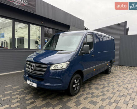 Синий Мерседес Sprinter, объемом двигателя 3 л и пробегом 151 тыс. км за 40719 $, фото 1 на Automoto.ua