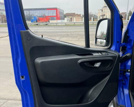 Синий Мерседес Sprinter, объемом двигателя 2.2 л и пробегом 260 тыс. км за 22500 $, фото 11 на Automoto.ua