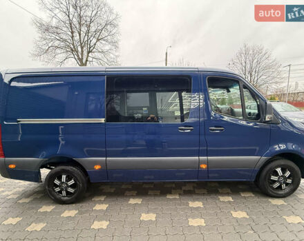 Синий Мерседес Sprinter, объемом двигателя 3 л и пробегом 151 тыс. км за 40719 $, фото 4 на Automoto.ua