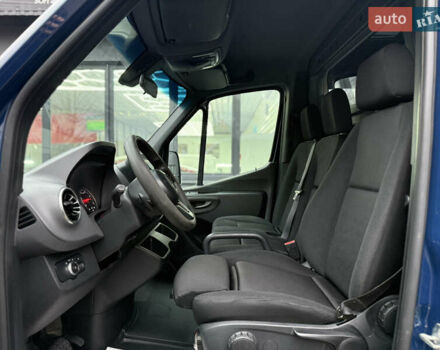 Синий Мерседес Sprinter, объемом двигателя 3 л и пробегом 151 тыс. км за 40719 $, фото 11 на Automoto.ua