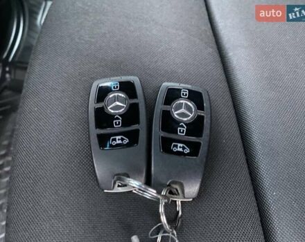 Синий Мерседес Sprinter, объемом двигателя 2.14 л и пробегом 300 тыс. км за 27900 $, фото 31 на Automoto.ua