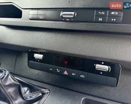 Синий Мерседес Sprinter, объемом двигателя 2.2 л и пробегом 251 тыс. км за 24250 $, фото 20 на Automoto.ua