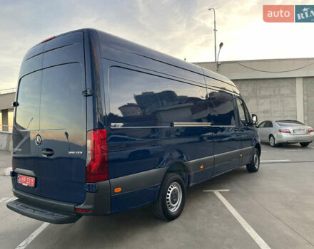 Синий Мерседес Sprinter, объемом двигателя 2.2 л и пробегом 318 тыс. км за 25500 $, фото 82 на Automoto.ua