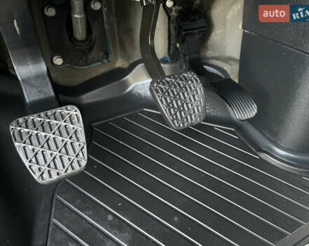 Синий Мерседес Sprinter, объемом двигателя 2.2 л и пробегом 318 тыс. км за 25500 $, фото 30 на Automoto.ua