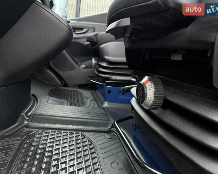 Синій Мерседес Sprinter, об'ємом двигуна 1.95 л та пробігом 208 тис. км за 35000 $, фото 15 на Automoto.ua