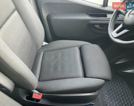 Синий Мерседес Sprinter, объемом двигателя 2.2 л и пробегом 318 тыс. км за 25500 $, фото 45 на Automoto.ua