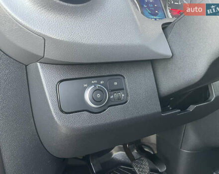 Синий Мерседес Sprinter, объемом двигателя 2.2 л и пробегом 318 тыс. км за 25500 $, фото 37 на Automoto.ua