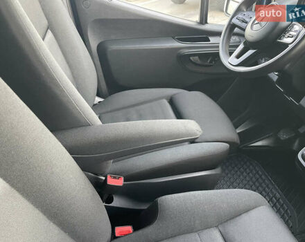 Синий Мерседес Sprinter, объемом двигателя 2.2 л и пробегом 318 тыс. км за 25500 $, фото 46 на Automoto.ua