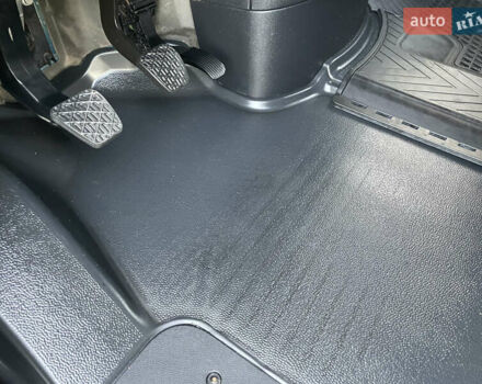 Синий Мерседес Sprinter, объемом двигателя 2.2 л и пробегом 318 тыс. км за 25500 $, фото 31 на Automoto.ua