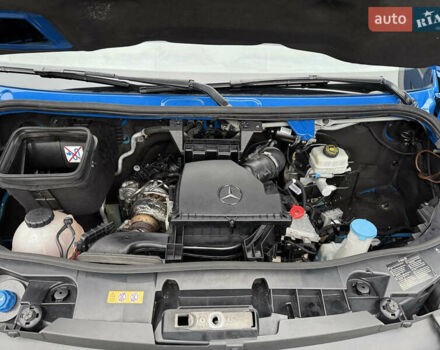 Синій Мерседес Sprinter, об'ємом двигуна 1.95 л та пробігом 295 тис. км за 25900 $, фото 15 на Automoto.ua