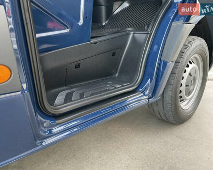 Синий Мерседес Sprinter, объемом двигателя 2.2 л и пробегом 318 тыс. км за 25500 $, фото 52 на Automoto.ua