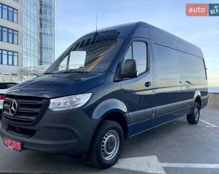 Синий Мерседес Sprinter, объемом двигателя 2.2 л и пробегом 318 тыс. км за 25500 $, фото 2 на Automoto.ua
