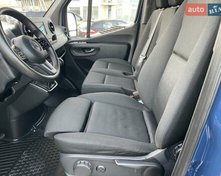 Синий Мерседес Sprinter, объемом двигателя 2.2 л и пробегом 318 тыс. км за 25500 $, фото 36 на Automoto.ua