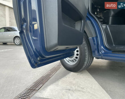 Синий Мерседес Sprinter, объемом двигателя 2.2 л и пробегом 318 тыс. км за 25500 $, фото 90 на Automoto.ua