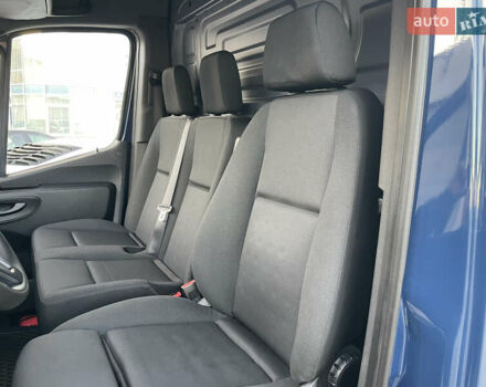 Синий Мерседес Sprinter, объемом двигателя 2.2 л и пробегом 318 тыс. км за 25500 $, фото 35 на Automoto.ua