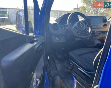 Синий Мерседес Sprinter, объемом двигателя 0 л и пробегом 228 тыс. км за 18300 $, фото 7 на Automoto.ua