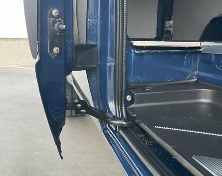 Синий Мерседес Sprinter, объемом двигателя 2.2 л и пробегом 318 тыс. км за 25500 $, фото 62 на Automoto.ua