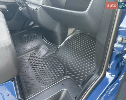 Синий Мерседес Sprinter, объемом двигателя 2.2 л и пробегом 318 тыс. км за 25500 $, фото 53 на Automoto.ua