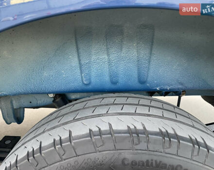 Синий Мерседес Sprinter, объемом двигателя 2.2 л и пробегом 318 тыс. км за 25500 $, фото 7 на Automoto.ua