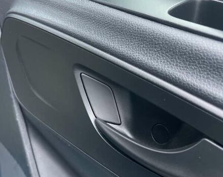 Синий Мерседес Sprinter, объемом двигателя 0 л и пробегом 270 тыс. км за 29900 $, фото 76 на Automoto.ua